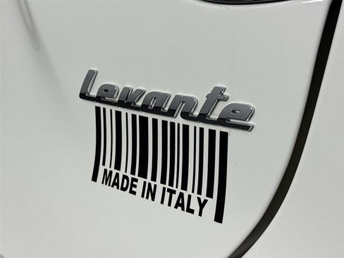 Used 2022 Maserati Levante GT image 11