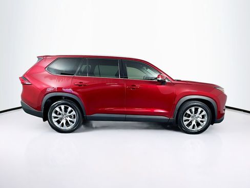 Used 2024 Toyota Grand Highlander Limited image 11