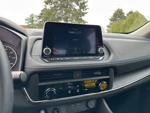 Certified 2025 Nissan Rogue S AWD/4WD image 23
