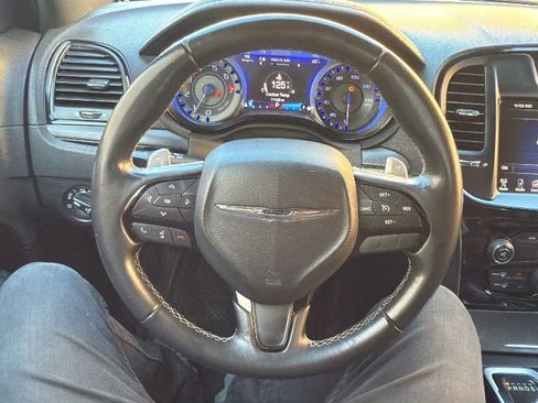 Used 2016 Chrysler 300 S image 10