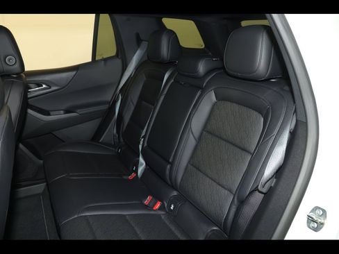 New 2026 Chevrolet Equinox LT w/ Convenience Package II image 23