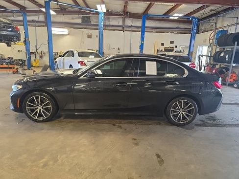 Used 2020 BMW 330i Sedan w/ Premium Package image 2