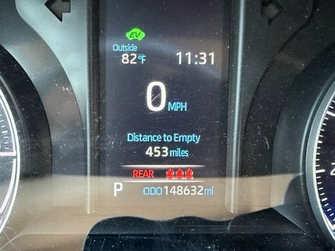 Used 2021 Toyota Venza LE w/ Carpet Mat Package (TMS) AWD/4WD image 16