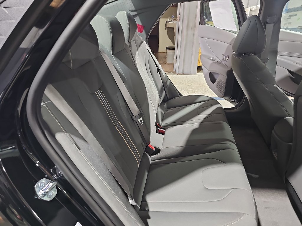 New 2026 Hyundai Elantra SEL FWD image 12