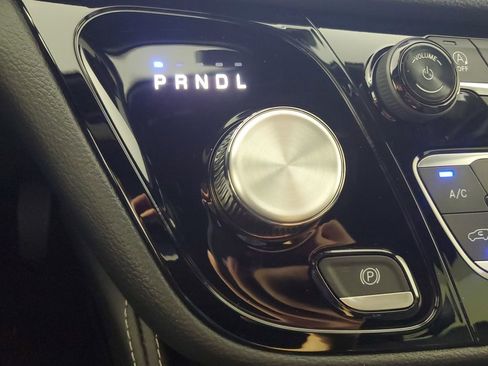 New 2026 Chrysler Pacifica Limited image 19