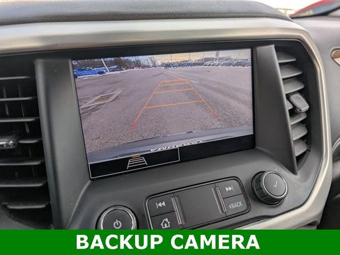 Used 2021 GMC Acadia SLE image 3
