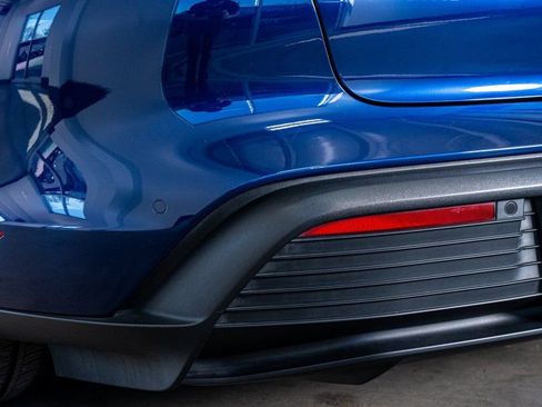 Used 2021 Porsche Taycan image 26