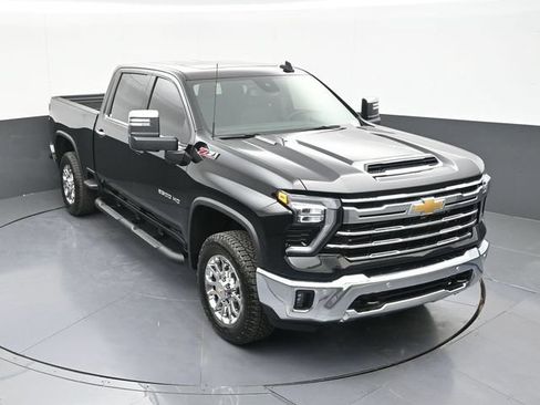 New 2026 Chevrolet Silverado 2500 LTZ w/ LTZ Convenience Package AWD/4WD image 71