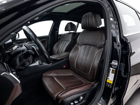 Used 2021 BMW 540i xDrive image 14