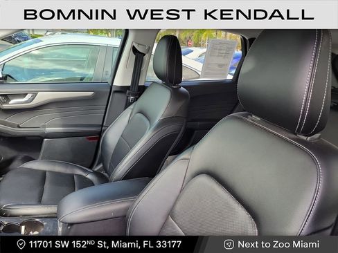 Used 2022 Ford Escape SEL image 9