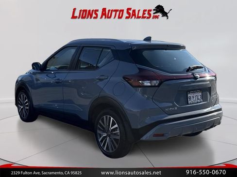 Used 2024 Nissan Kicks SV FWD image 7