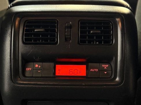 Used 2019 Nissan Pathfinder SV image 12