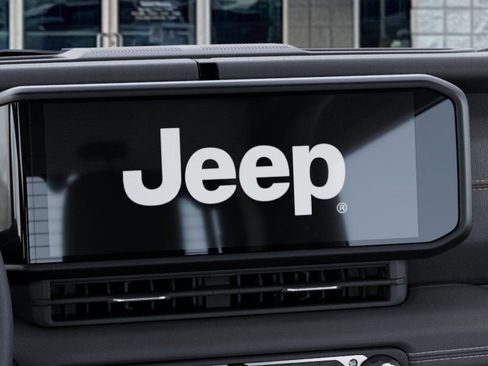New 2025 Jeep Wrangler Unlimited Sahara AWD/4WD image 22