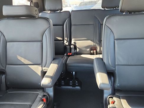 Used 2025 GMC Yukon Denali image 15