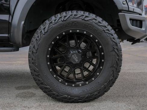 Used 2019 Ford F150 Raptor w/ Equipment Group 802A Luxury AWD/4WD image 5