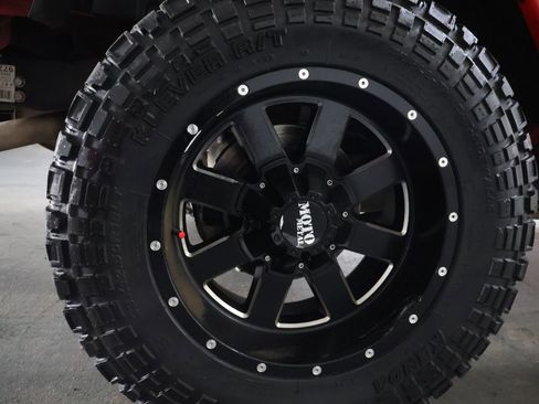 Used 2015 Jeep Wrangler Unlimited Sahara AWD/4WD image 29