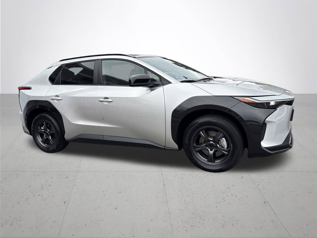 Used 2024 Toyota bZ4X AWD w/ Weather Package image 4