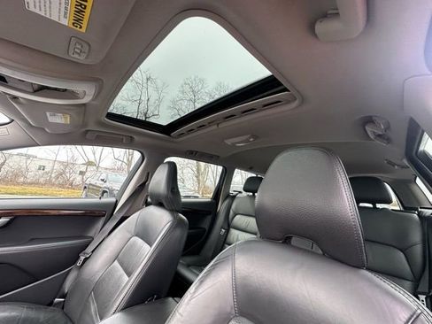 Used 2012 Volvo XC70 3.2 Premier image 26