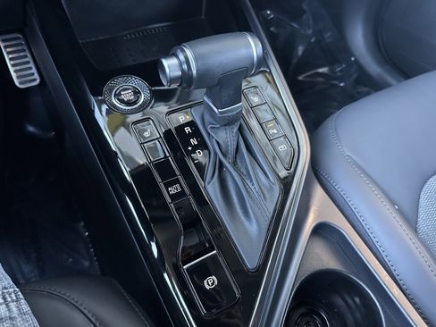 Used 2023 Kia Niro EX Touring image 26