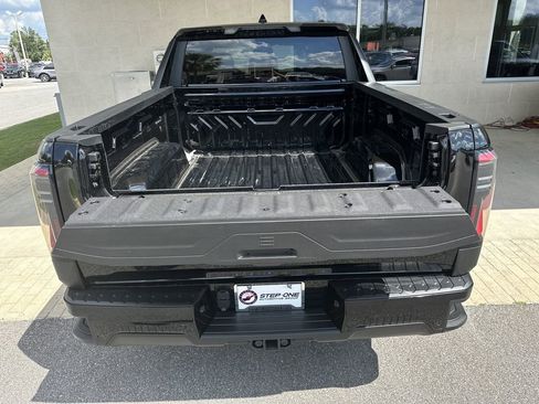 New 2026 GMC Sierra EV Elevation w/ LPO, Elevation Dark Package image 30