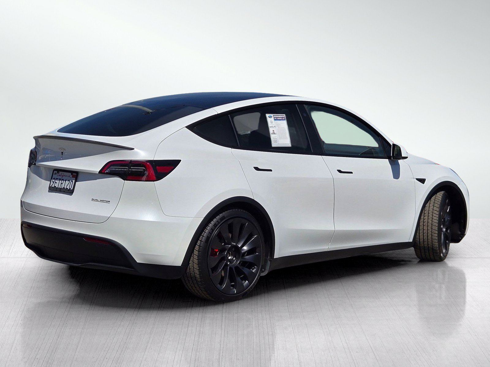 Used 2023 Tesla Model Y Performance AWD/4WD image 4