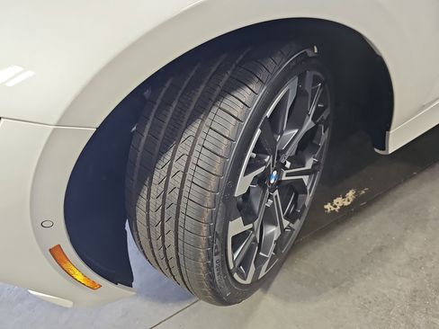 New 2026 BMW 330i Sedan w/ Premium Package image 34