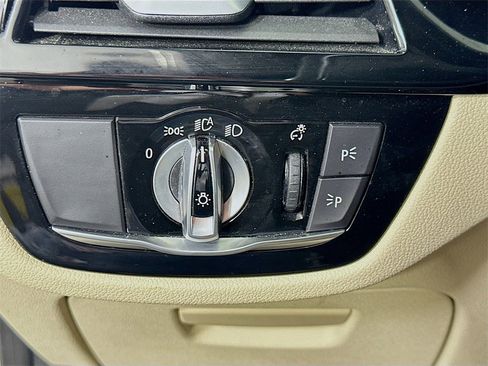 Used 2021 BMW 530i w/ Premium Package image 21