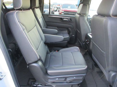 New 2026 Chevrolet Suburban Premier w/ Sun And Tow Package image 19