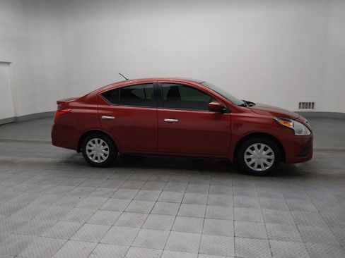 Used 2019 Nissan Versa SV image 11