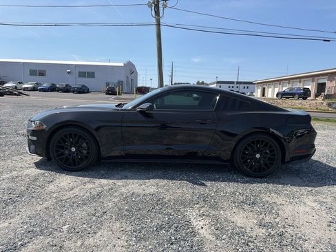Used 2018 Ford Mustang Coupe RWD image 2