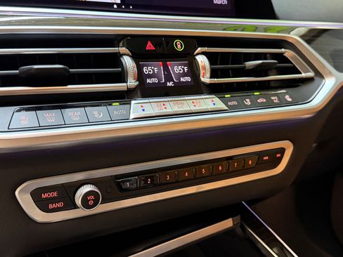 Used 2020 BMW X7 xDrive40i w/ Premium Package image 35