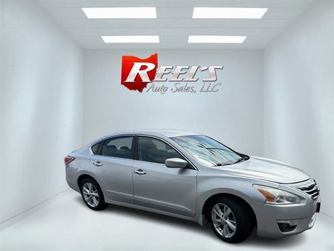 Used 2015 Nissan Altima 2.5 SV FWD image 5