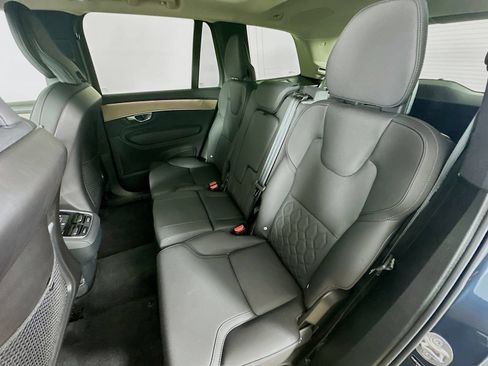 Used 2026 Volvo XC90 B5 Plus w/ Protection Package Premier AWD/4WD image 37