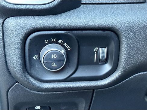 Used 2021 RAM 1500 Big Horn image 10