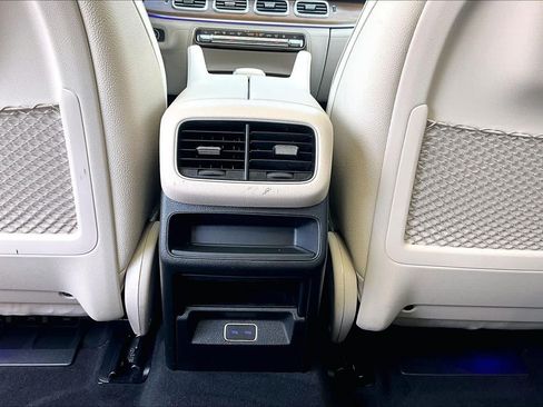 Used 2025 Mercedes-Benz GLE 450e 4MATIC image 34