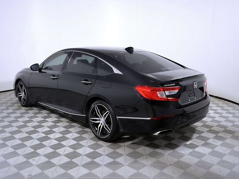 Used 2021 Honda Accord Touring image 9