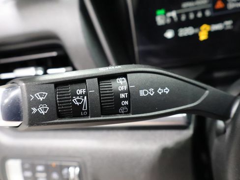 Used 2025 GMC Terrain Elevation AWD/4WD image 27