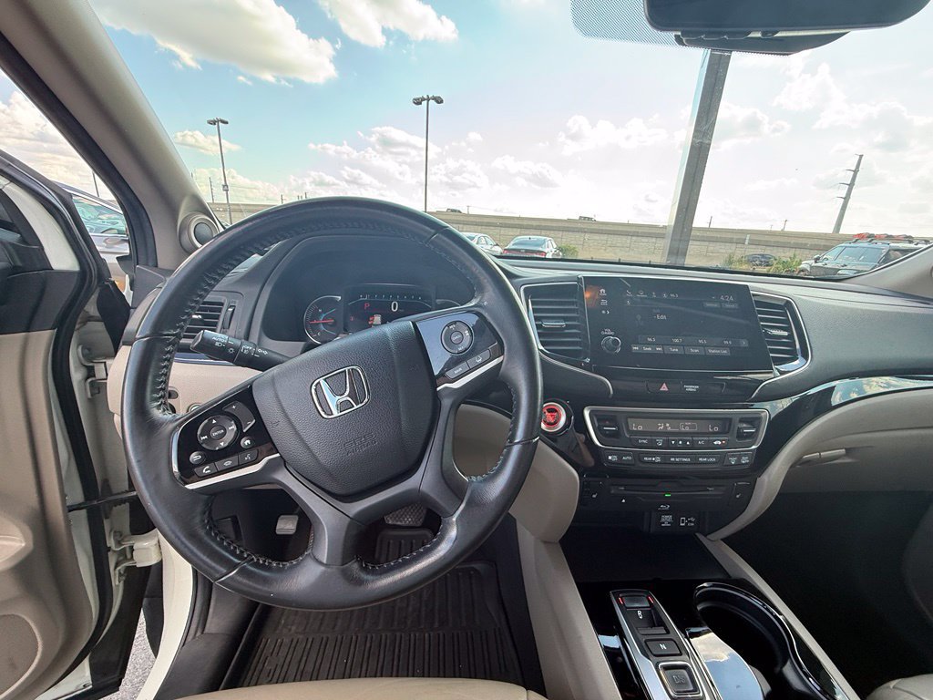 Used 2019 Honda Pilot Touring image 19