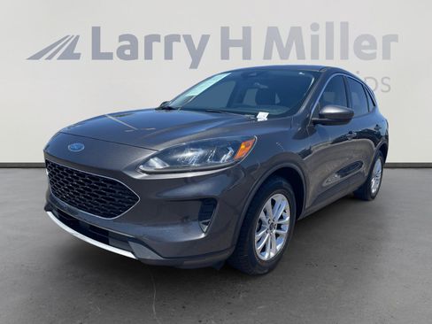 Used 2020 Ford Escape SE FWD image 1
