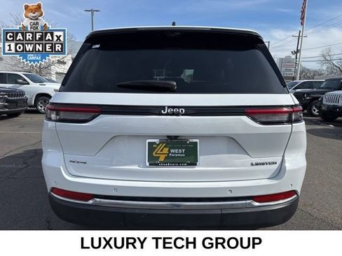 Used 2023 Jeep Grand Cherokee Limited w/ Luxury Tech Group II image 18