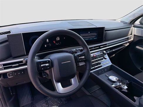 Used 2026 Hyundai Santa Fe SE image 9