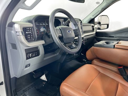 Used 2023 Ford F250 XLT w/ Snow Plow Prep Package image 9