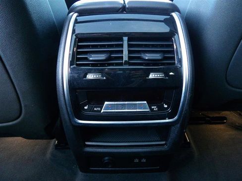 Used 2021 BMW X7 xDrive40i w/ Premium Package image 15