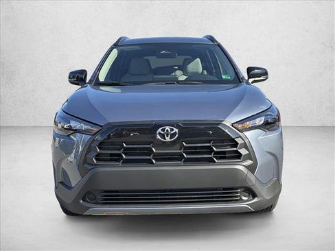 Used 2026 Toyota Corolla Cross LE AWD/4WD image 2