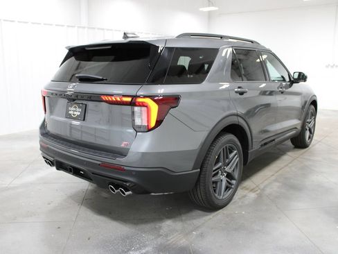 New 2026 Ford Explorer ST w/ Sun And Sound Package AWD/4WD image 8