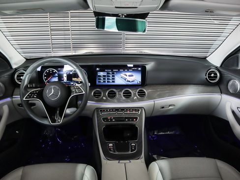 Used 2021 Mercedes-Benz E 350 4MATIC Sedan image 7