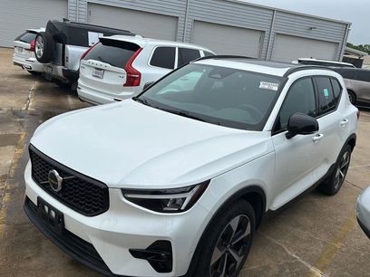 Certified 2025 Volvo XC40 B5 Plus