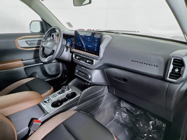 Used 2025 Ford Bronco Sport Outer Banks w/ Outer Banks Tech Package+ AWD/4WD image 38
