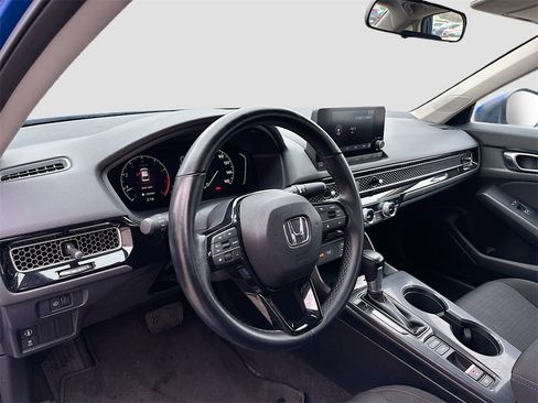 Used 2023 Honda Civic EX image 9