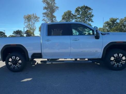 New 2026 GMC Sierra 2500 Denali w/ Denali Reserve Package image 9